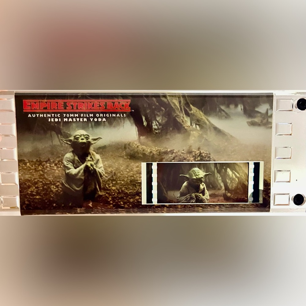 Star Wars Authentic 70mm "Hero Frame" #5776: Jedi Master Yoda (Dagobah)